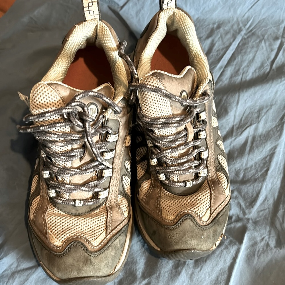 Merrell women’s running shoes